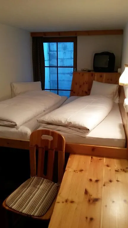 Hotel Garni Alpenrose Ischgl