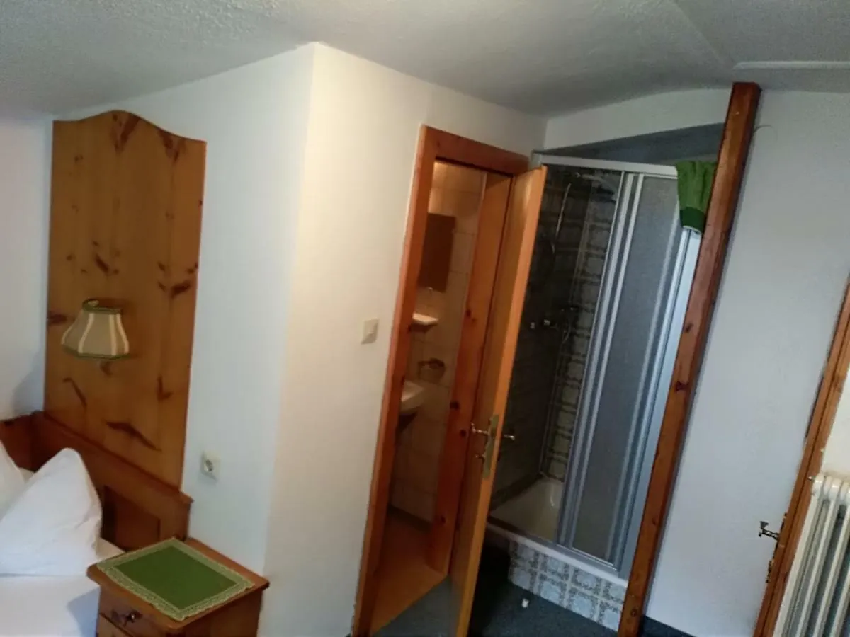 Hotel Garni Alpenrose Ischgl