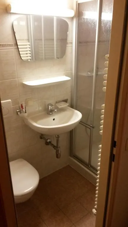 Hotel Garni Alpenrose Ischgl 2*,  Avusturya