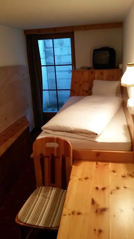 Hotel Garni Alpenrose Ischgl 2*,  Avusturya