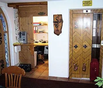 Hotel Garni Alpenrose Ischgl Avusturya