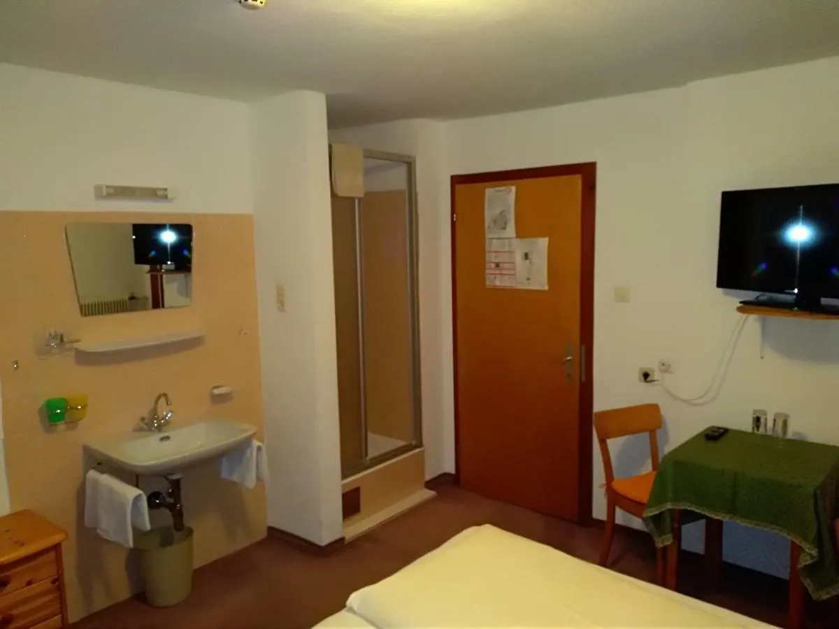 Hotel Garni Alpenrose Ischgl Avusturya